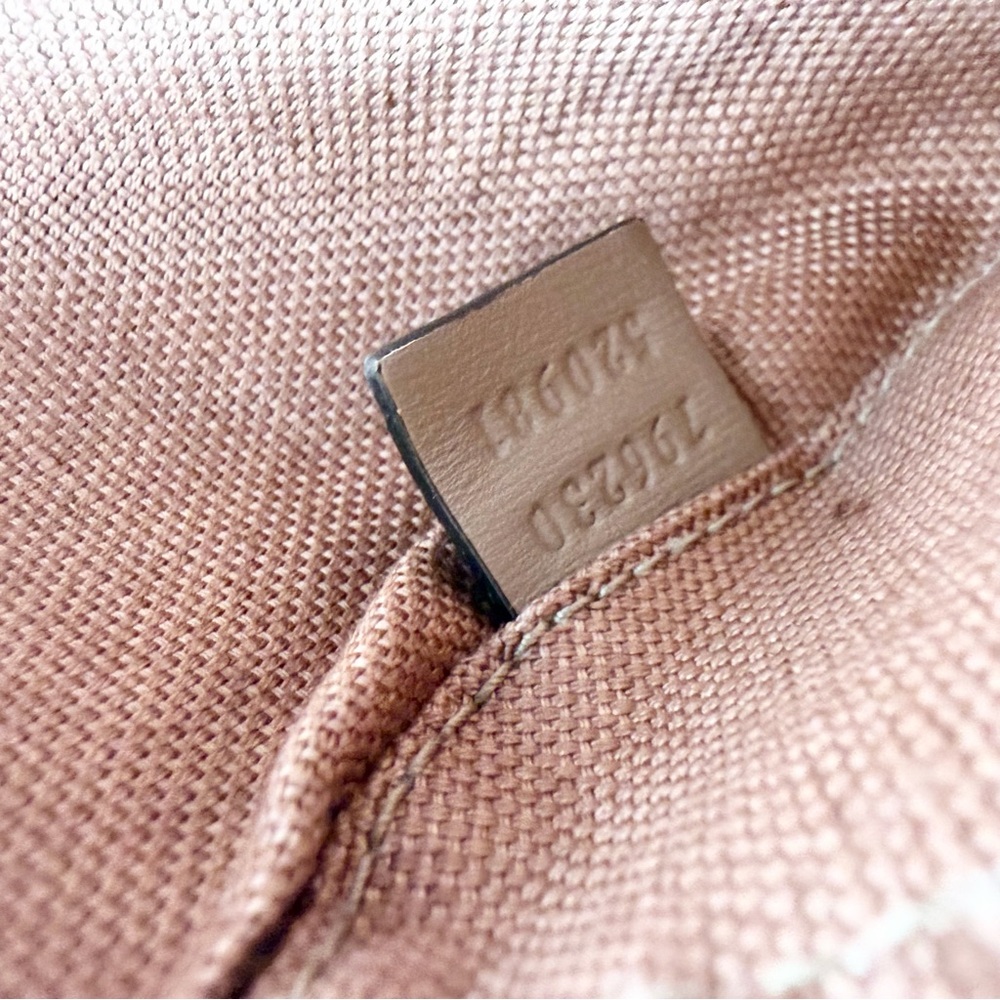 Gucci GG Small Shoulder Bag - Picture 8 of 8